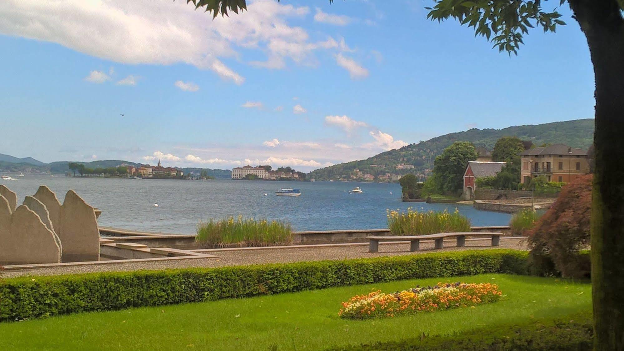 Hotel Eden Бавено Екстериор снимка