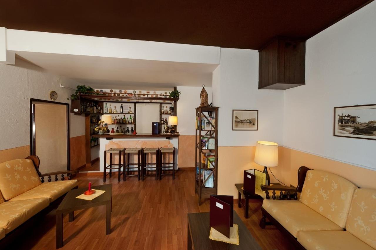 Hotel Eden Бавено Екстериор снимка